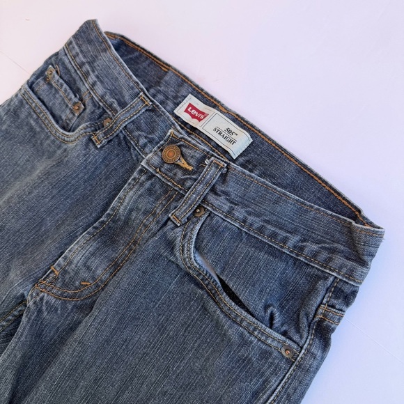 Boys Levi’s 505 Straight Leg Jeans Size 8 Husky 
28w x 23l​ - Picture 3 of 9
